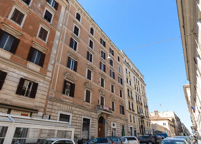 As Feel - Vittorio Colorful Design Apartment Rom
