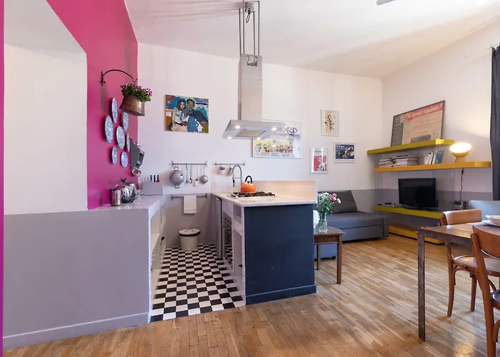 As Feel - Vittorio Colorful Design Apartment Rom